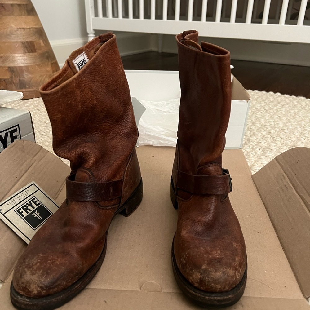 Frye women’s  Rustic Brown Leather Boots